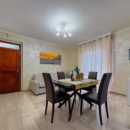 Near Marina & Promenade, Free Parking By Host Hero * Porto San Giorgio
